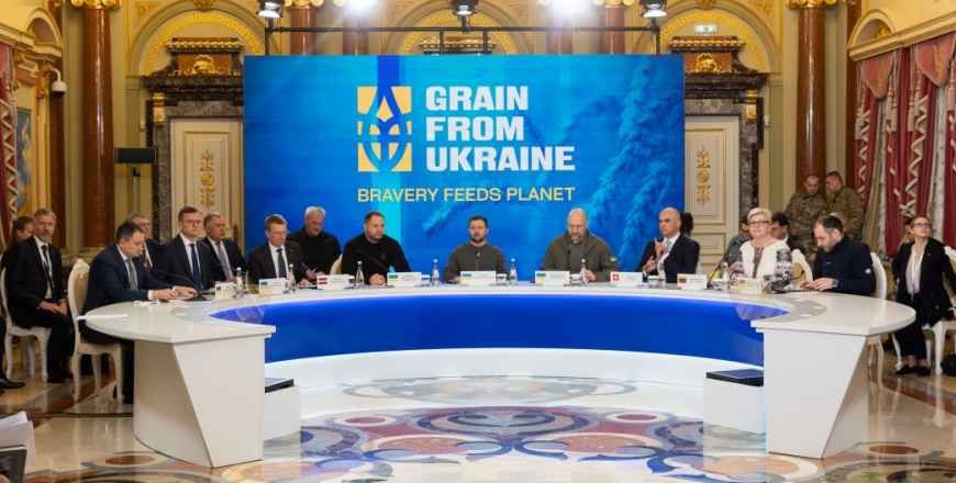 Ukraine needs more air defences to protect grain exports, Zelenskiy says
