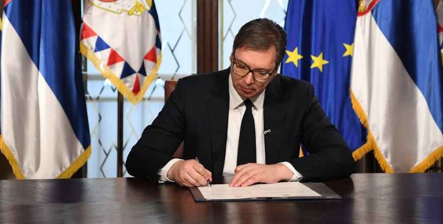 Vučić declares victory in Serbia election, opposition cries foul