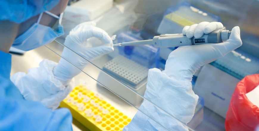 UK, US and Canada accuse Russia of vaccine research hacking