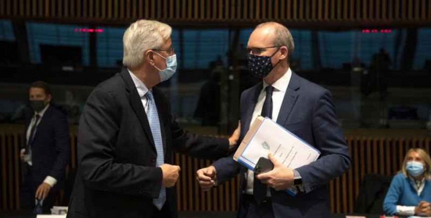 Post-Brexit talks hit new delay after Barnier official gets COVID-19