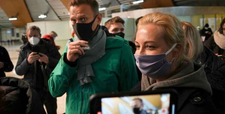 Leading opposition figure now set to remain in prison until February 15