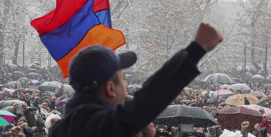 Proteste în Armenia pentru a cere demisia lui Pashinian