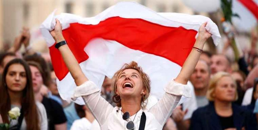 Protests In Minsk, Warsaw Show Solidarity With Belarusian Opposition