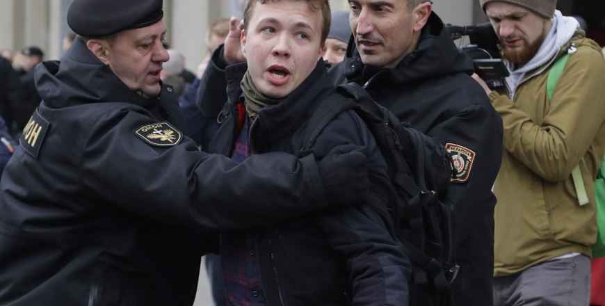 European Parliament Calls For Harsh Economic Sanctions On 'Criminal' Belarusian Regime