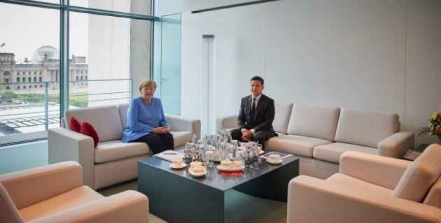 Merkel Says Gas Will Transit Ukraine Even After Nord Stream 2 Finished