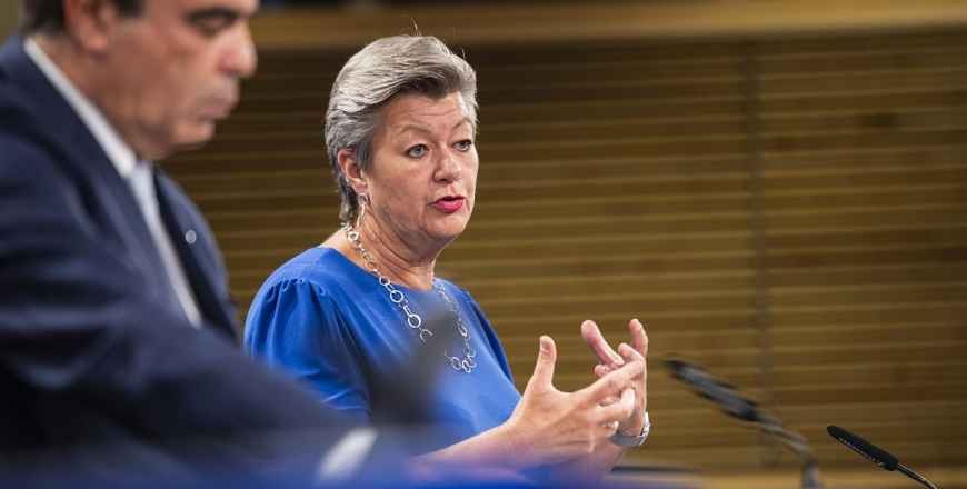 EU Partially Suspends Visa Facilitation For Belarusian Officials