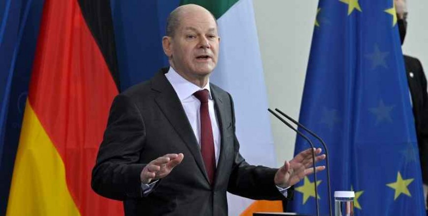 Scholz Says Germany Is Putting Nord Stream 2 On Hold, Following Putin's Actions On Ukraine