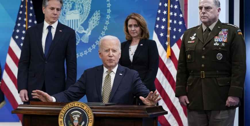Biden announces additional $800m in US military aid to Ukraine