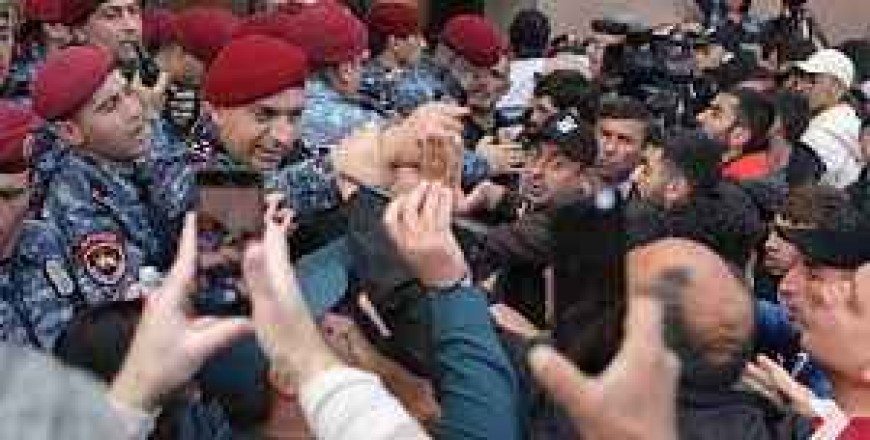 Armenian Opposition Protesters Clash With Police In Yerevan