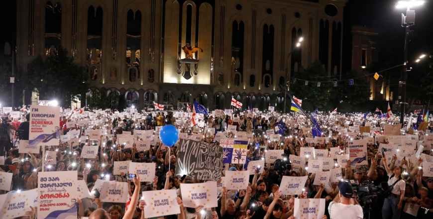 Tens Of Thousands Resume Pro-EU, Anti-Government Rallies In Georgian Capital