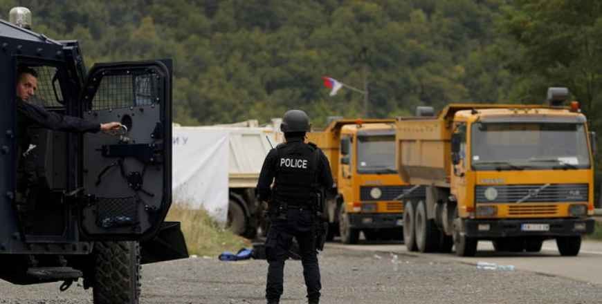 Kosovo Pauses Issuing Documents To Serbs As Barricades Come Down