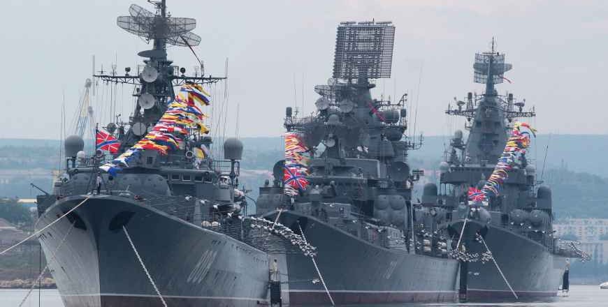 Black Sea, between collision and cohesion